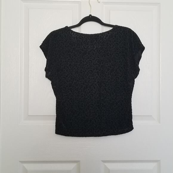 💙 (3 For $15) Forever 21 Leopard Print Cropped Top Blouse SZ S - Picture 2 of 6